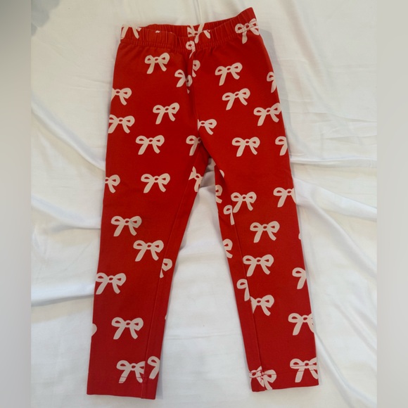 Hanna Andersson Other - Hanna Andersson Red Leggings with Bow Pattern